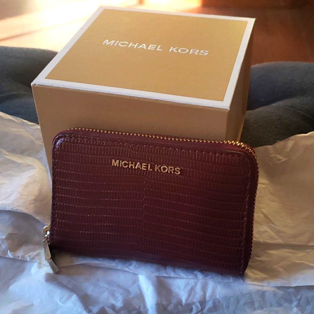 💥SOLD💥Michael Kors Wallet💥SOLD💥